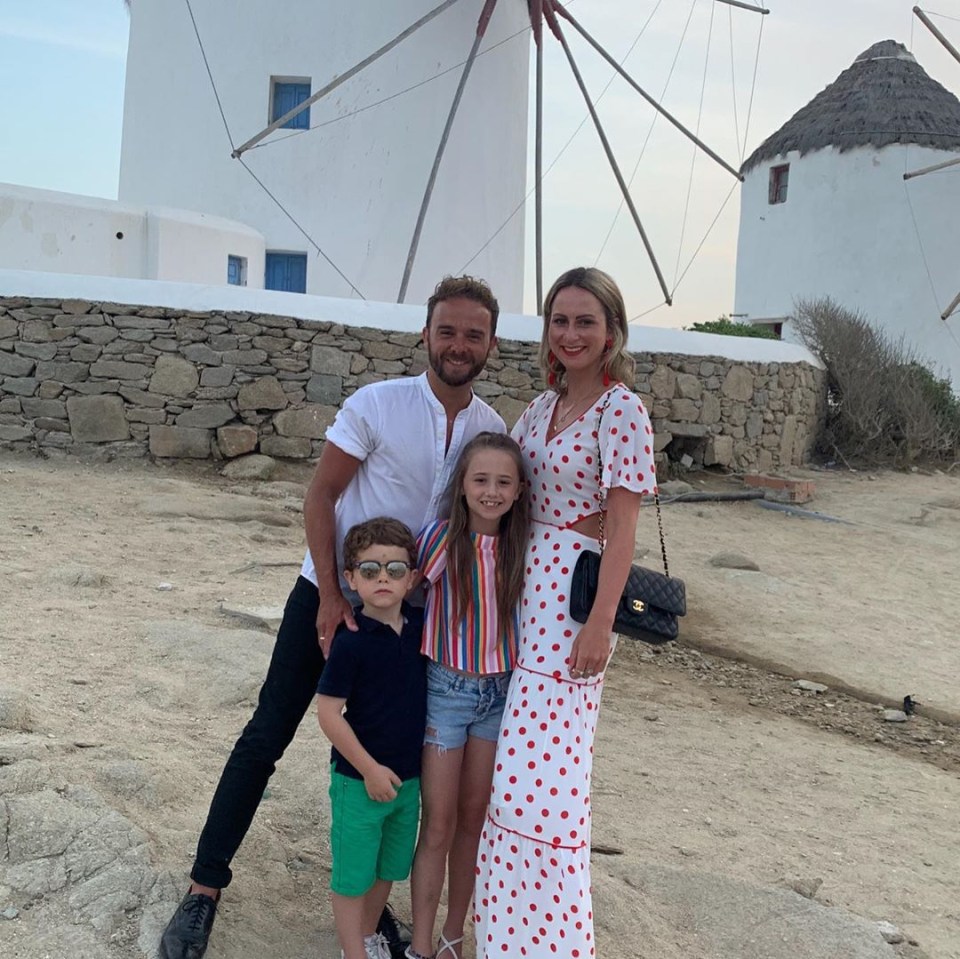  He and girlfriend Hanni took two of his children to Mykonos