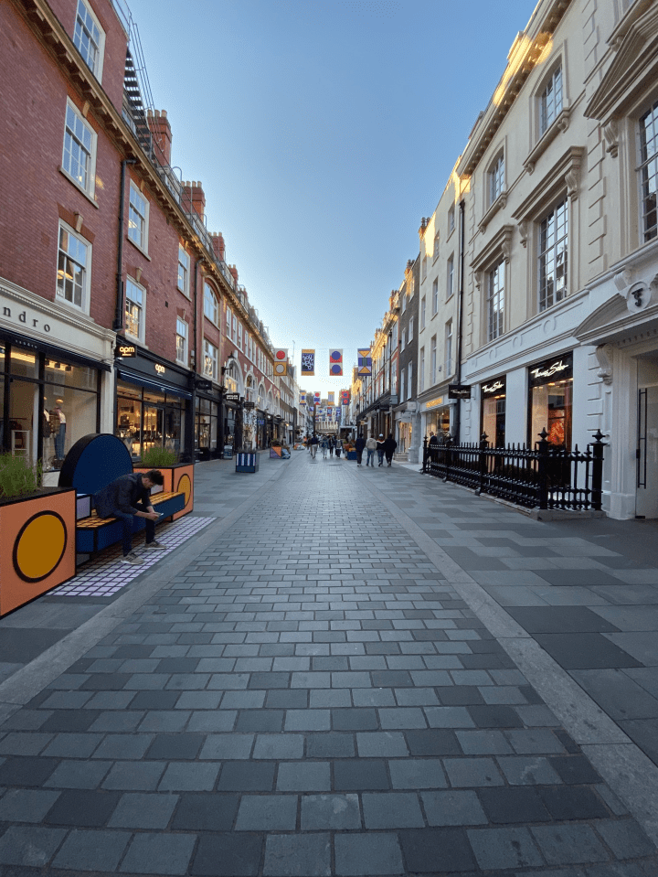  This photo was taken using the Ultra Wide lens, and makes the street scene look dramatic