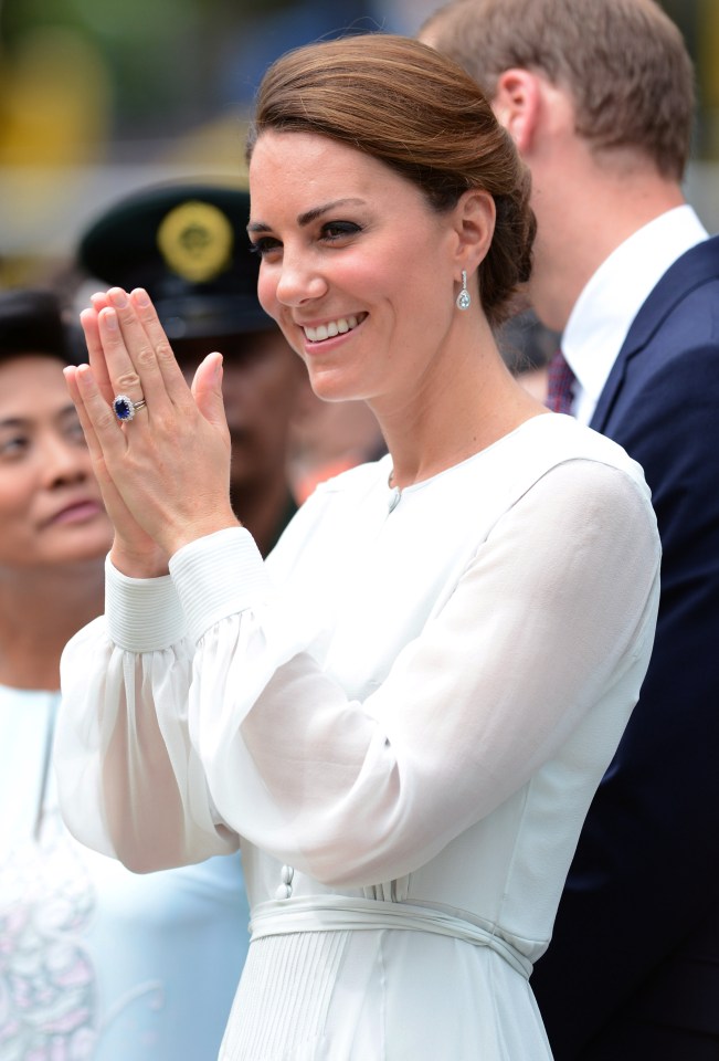 Kate Middleton also has a sapphire engagement ring