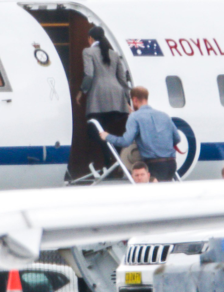 The Duke and Duchess boarding a RAAF flight to Dubbo in Australia