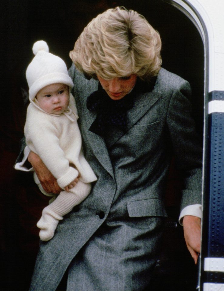  Archie's woolly hat bears a striking resemblance to one worn by baby Harry int his picture of him with his mum in 1981