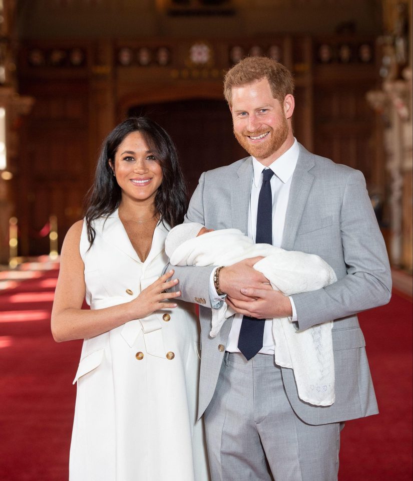  Meghan Markle and Prince Harry with their newborn son, Archie