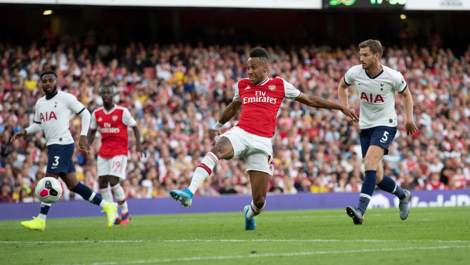  Pierre-Emerick Aubameyang scored to salvage a draw for Arsenal against bitter rivals Spurs