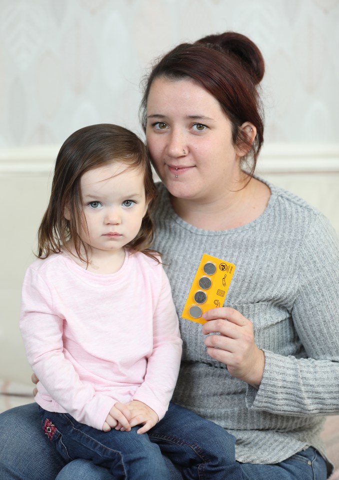  Mum Kirsty was told to give her daughter Elsie-Rose 'one last kiss' by doctors