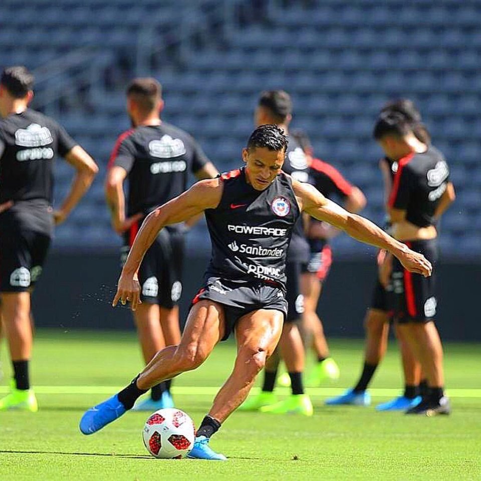  Sanchez has looked fit during training with Chile