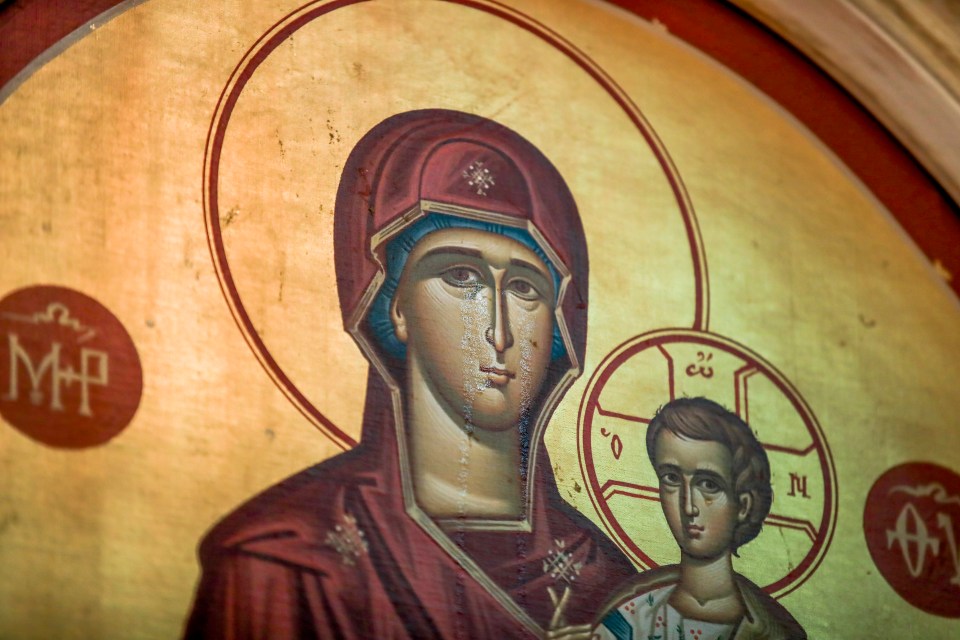  An icon of the Virgin Mary appeared to start weeping at a church in Chicago on Sunday