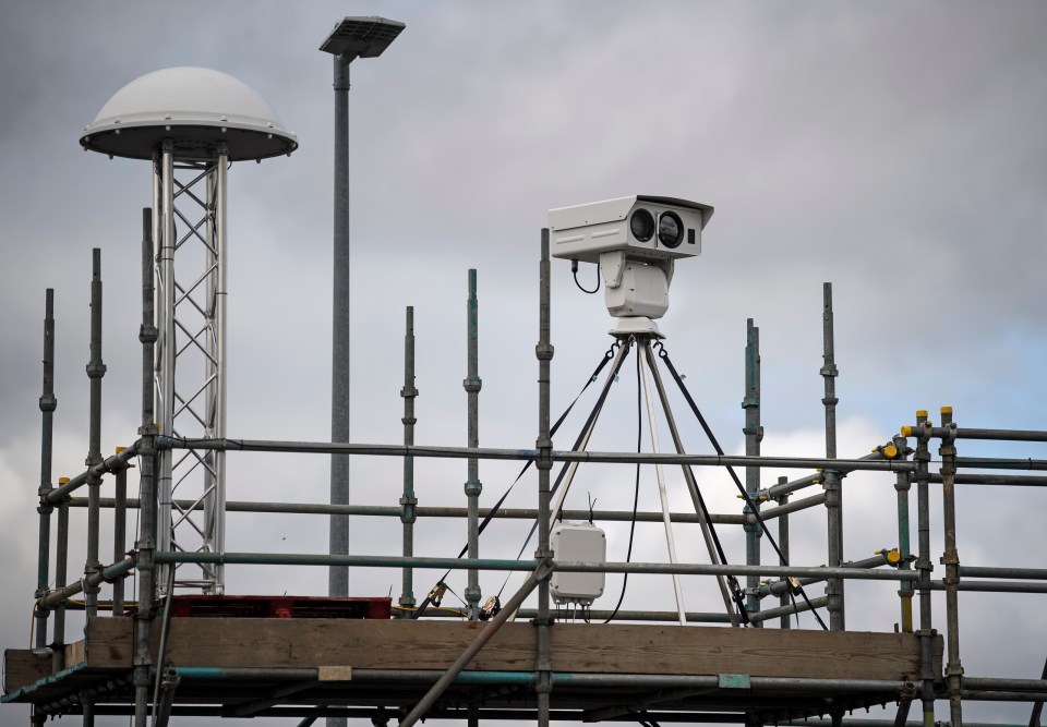  Anti-drone equipment has been set up at Heathrow Airport