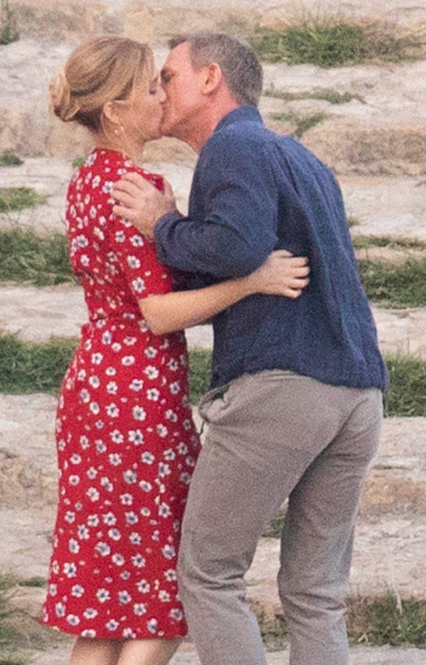 Daniel Craig planted a tame kiss on Lea Seydoux as they filmed scenes for the latest Bond film