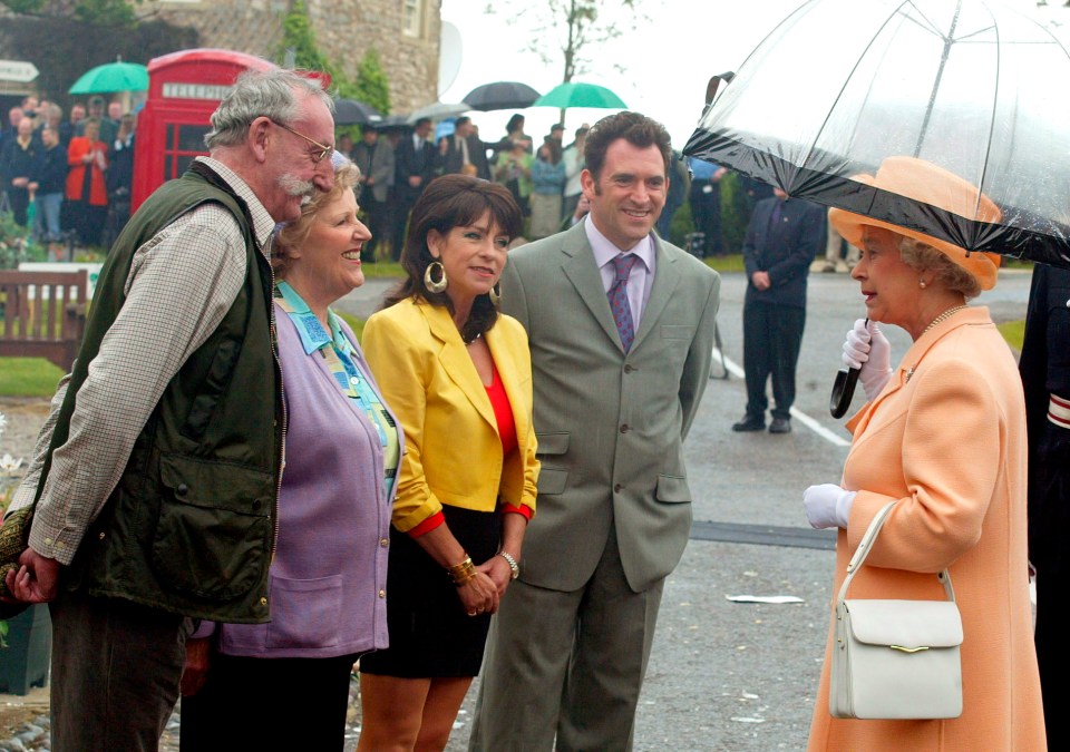  The Queen signed the guestbook before leaving the site