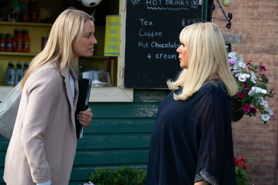  Mel, left, is secretly blackmailing Sharon, right, but won't tell best pal Lisa