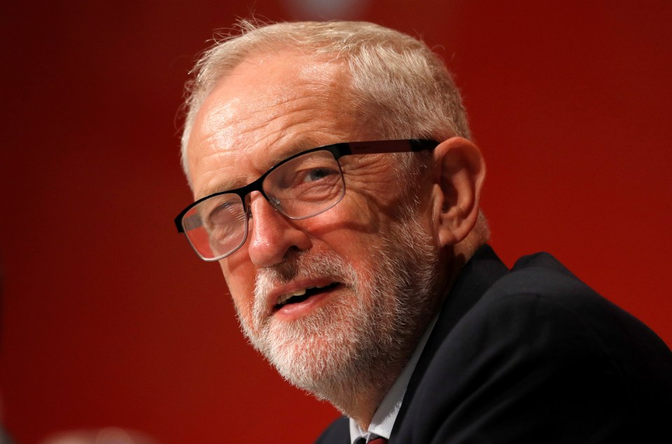  Jeremy Corbyn is on the brink of adopting an absurd Brexit position