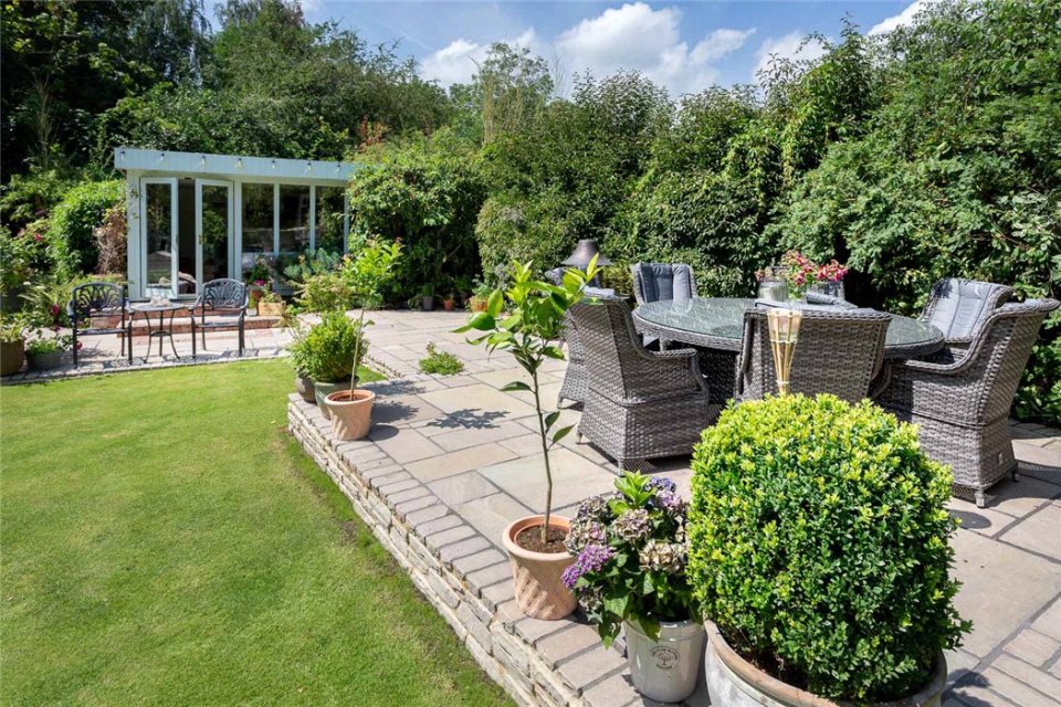  Situated near Tewkesbury, Gloucestershire - this property and its title could be yours