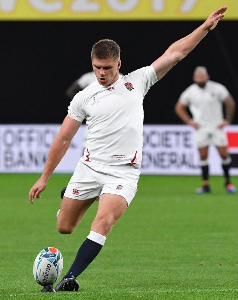  Owen Farrell kicked 15 points but was still caught playing two positions during the game