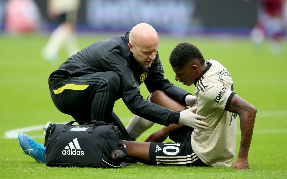  Marcus Rashford is set to miss Manchester United's next three games with injury