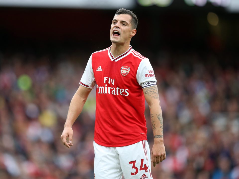  Granit Xhaka was booed by his own fans but defended by Unai Emery