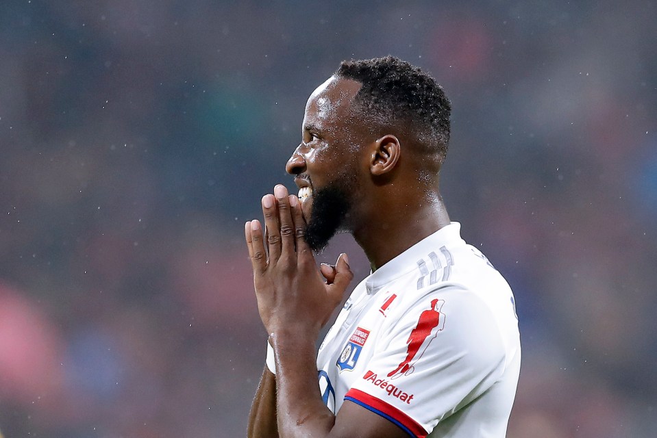  Moussa Dembele has experience in England with Fulham