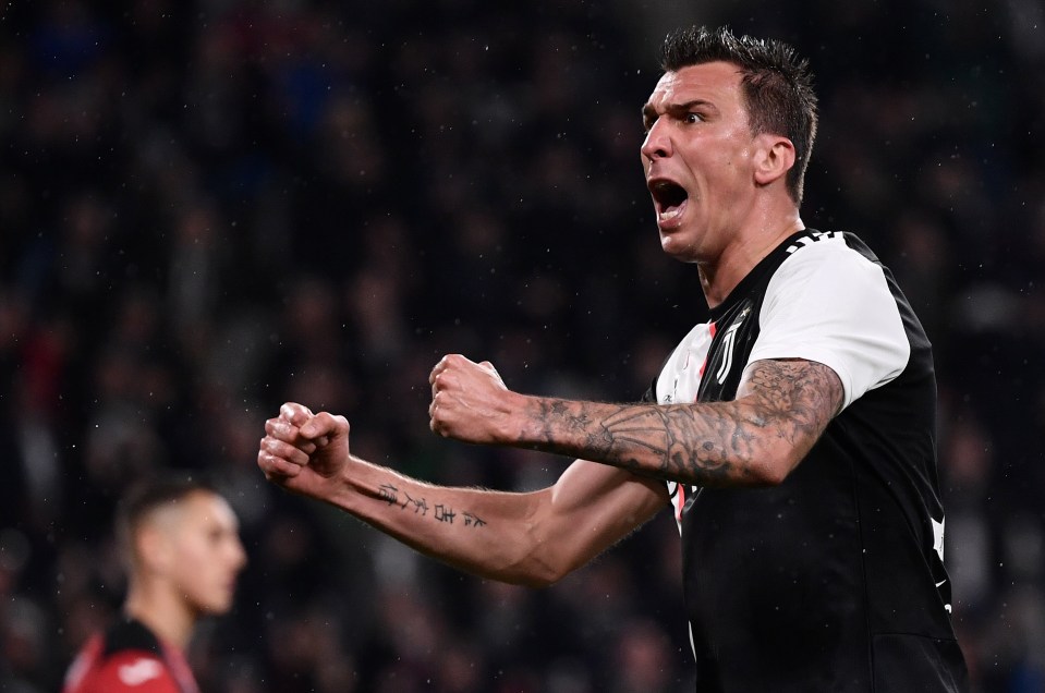  Mario Mandzukic is desperate to leave Juventus after a failed summer exit