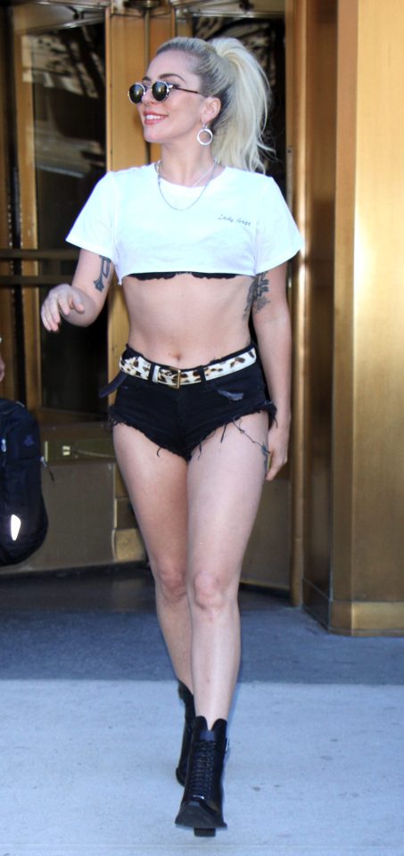  Singer Gaga wasn’t Born This Way . . . she used to be even smaller