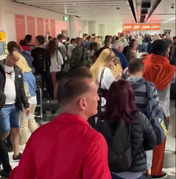 Passengers are facing long queues at Gatwick check in