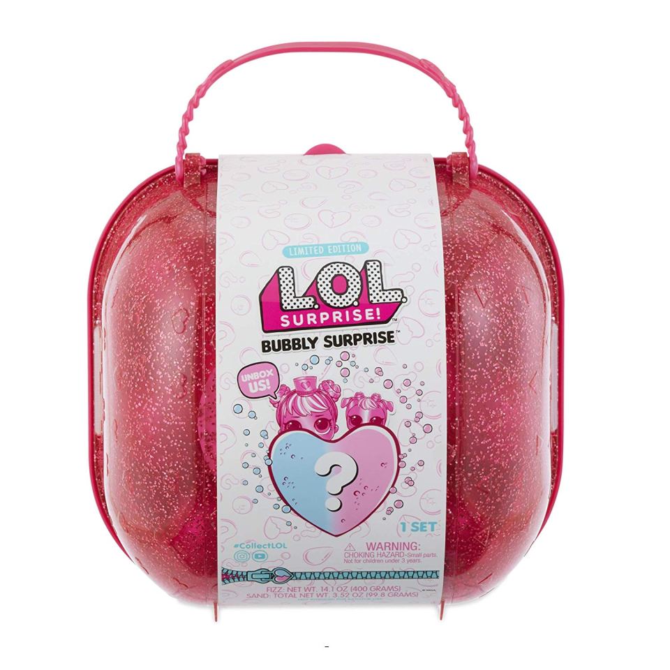  The set has an exclusive doll and pet hidden inside a fizzy, heart-shaped surprise