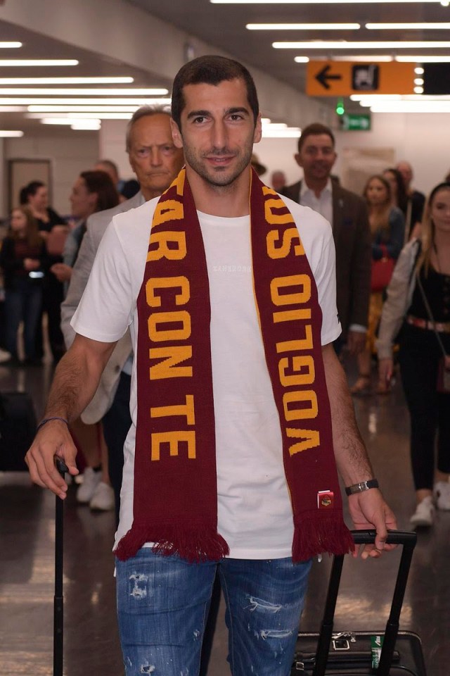  Henrikh Mkhitaryan arrived in Rome ahead of his transfer from Arsenal