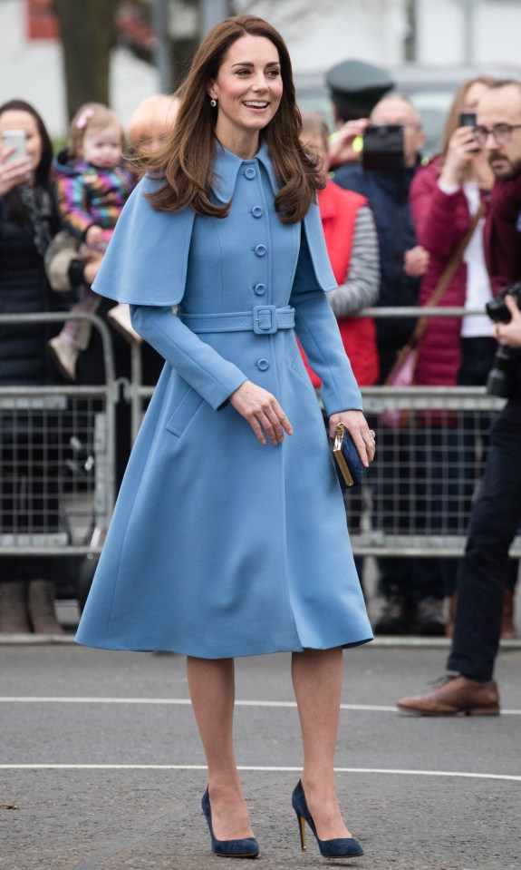  Kate is often seen in a shades of blue, and this Mulberry cape coat looks gorgeous on her. It’s a wardrobe investment she’ll be able to wear time and time again