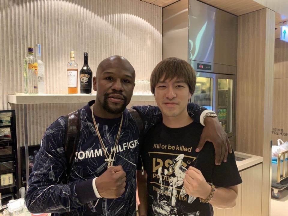  Mayweather pictured with Jayson Leu, son of DEF Promotions director Jay