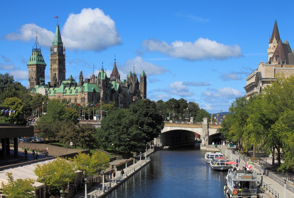  Hop on board of your own adventure exploring Canada along the Rideau Canal