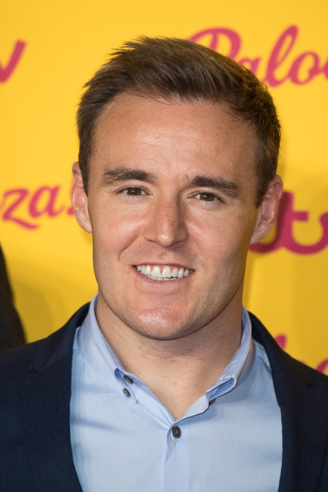  Corrie star Alan Halsall has signed up to his 21st year on the cobbles