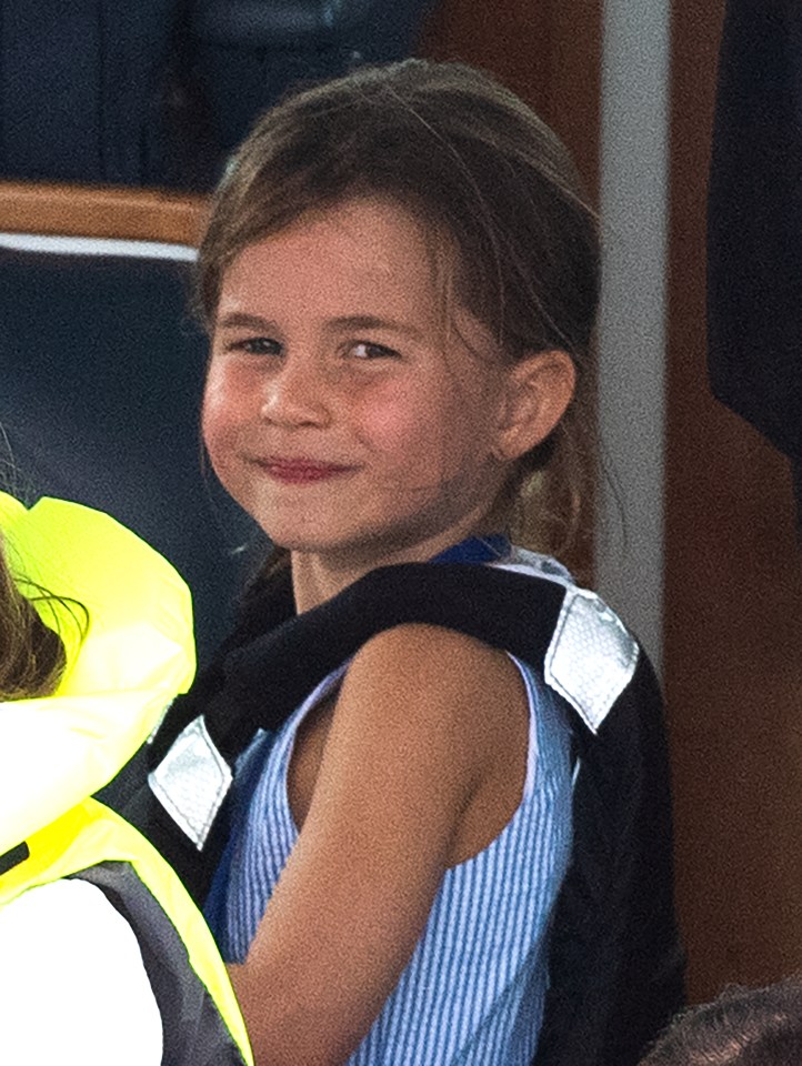  Princess Charlotte loves to eat spicy curry, her mum said