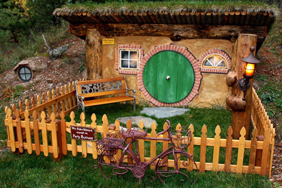 There's a "Hobbit village" in Montana