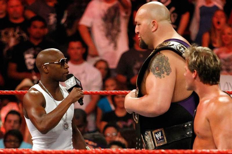  Floyd Mayweather clashed with the Big Show and defeated him at WretleMania 24