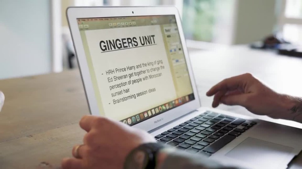 He can be seen hilariously deleting “GINGERS UNITE” from his laptop screen upon the realisation