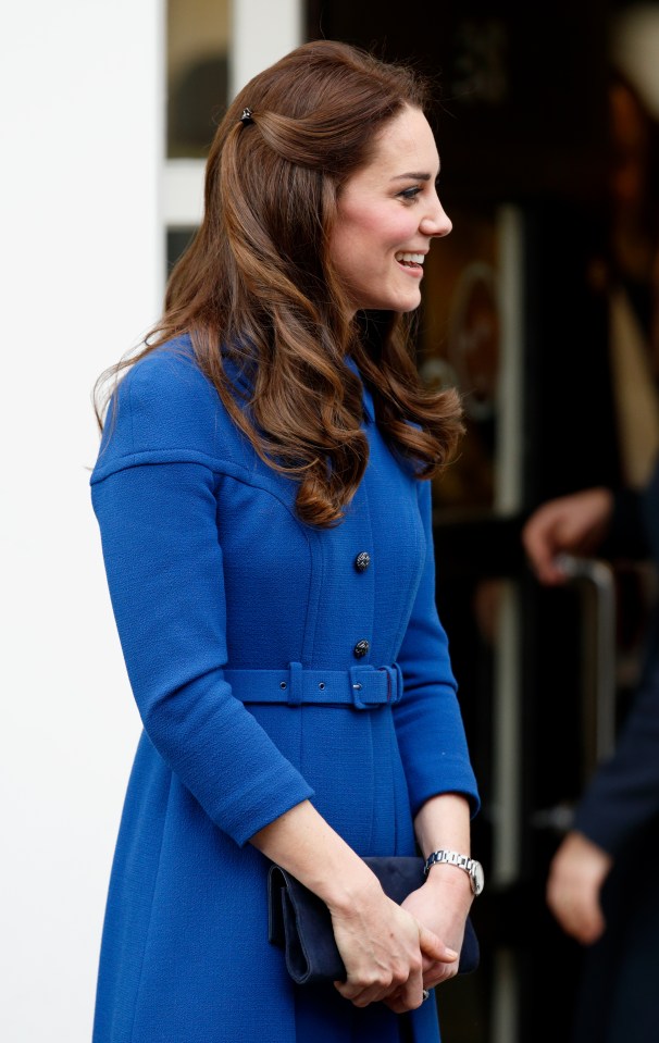 Kate pinned back part of her hair when she met kids at the Anna Freud Centre in 2017