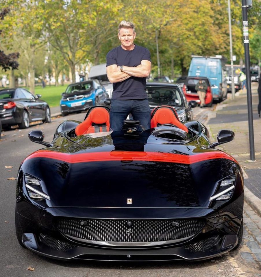  Gordon Ramsay took pictures with the Ferrari Monza SP that is currently being loaned to him