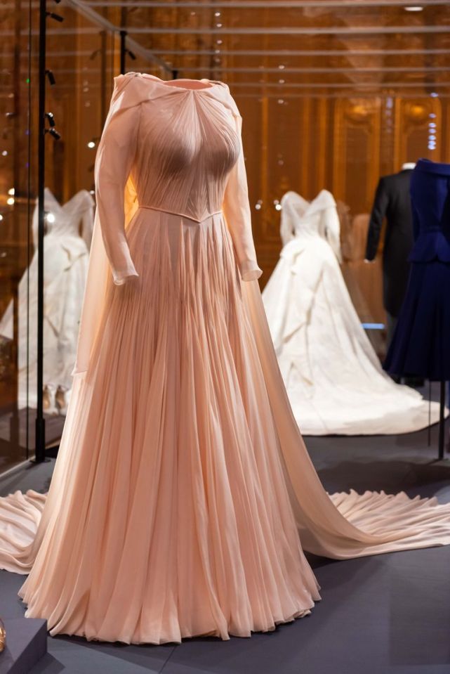  Eugenie's reception gown was designed by Zoe Posen