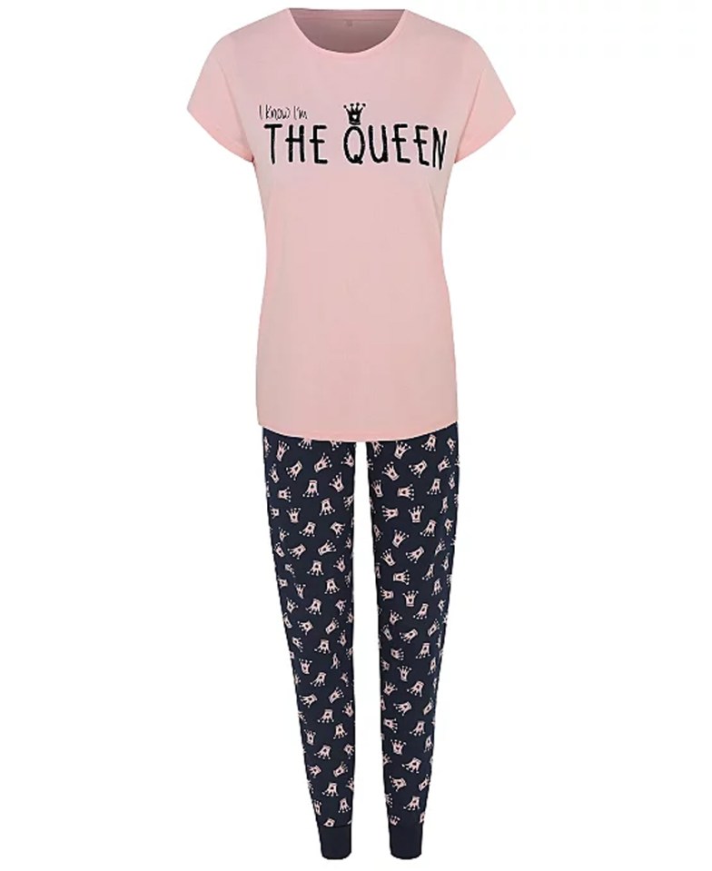 Mums can get an ‘I know I’m the Queen’ PJ set