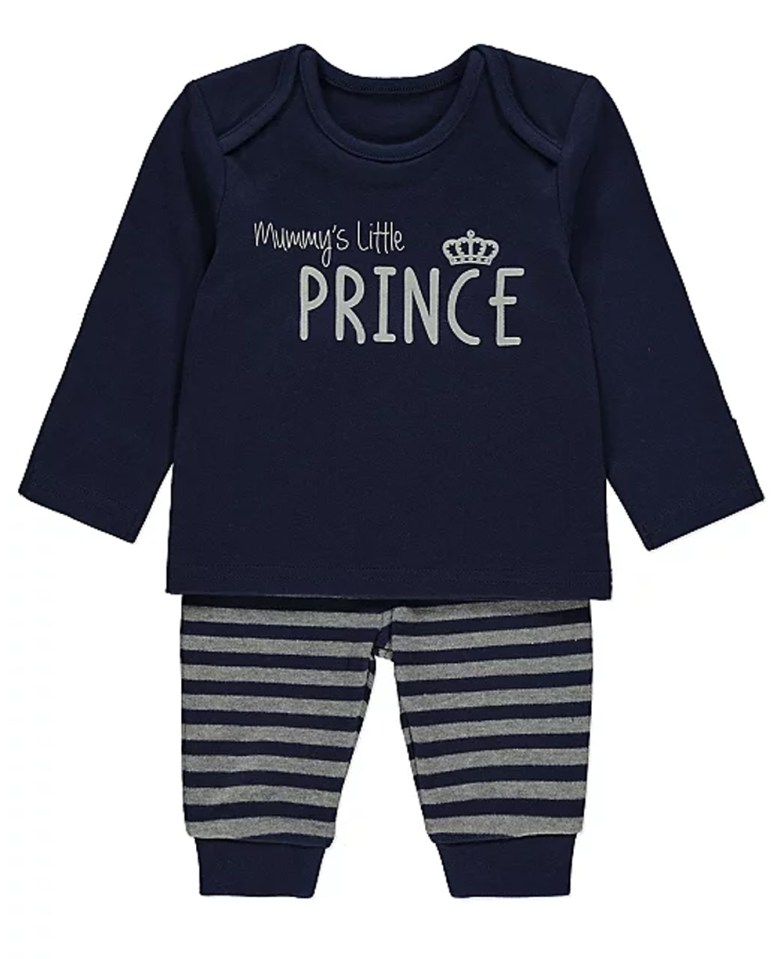 While little boys aged 0-24 months can get their hands on a ‘Mummy’s little prince’