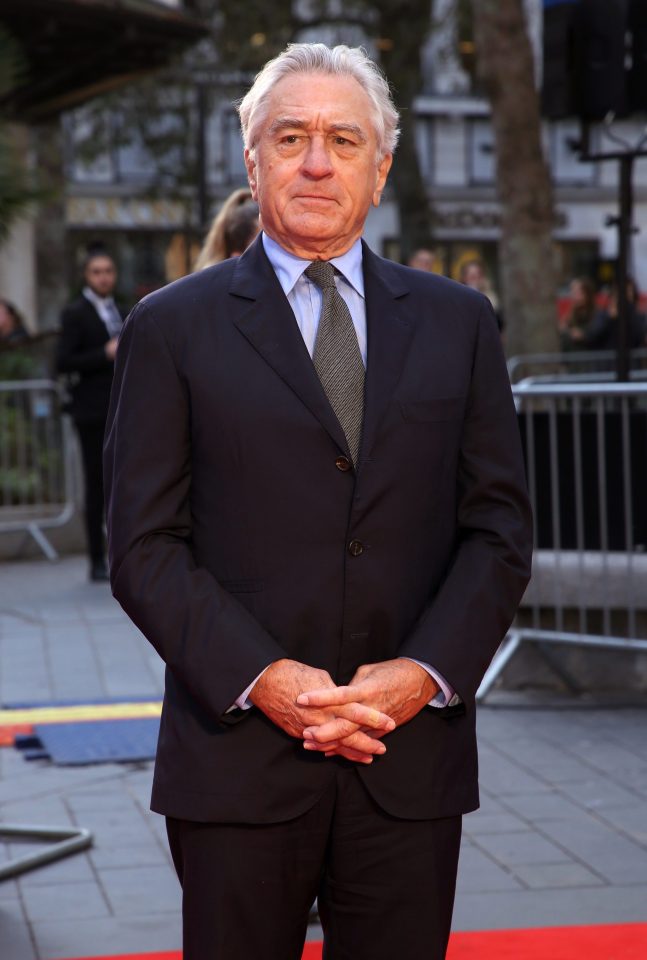  Robert Dinero looked very dapper at the premiere