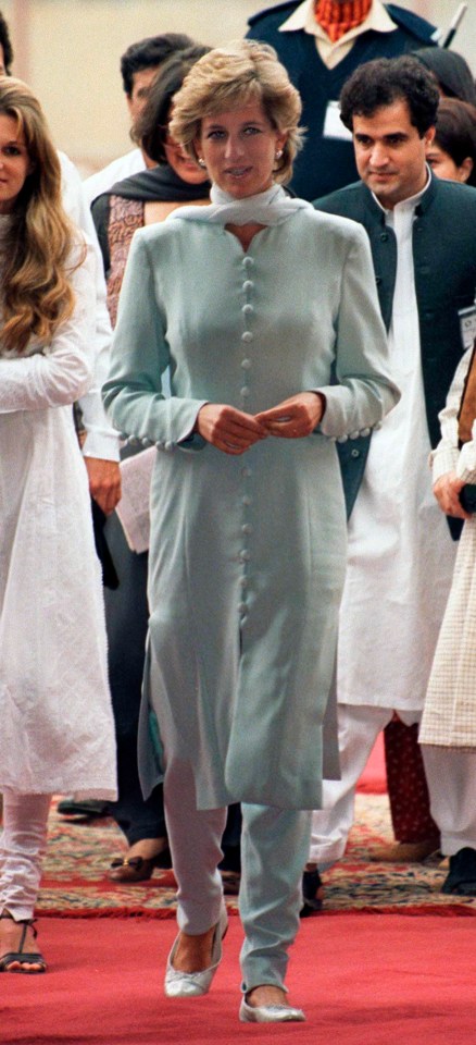  Kate's blue dress and trousers combination was reminiscent of the outfit Diana wore during one of her visits to Pakistan