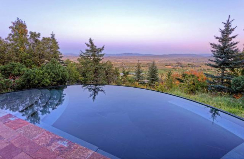  The Utah home boasts an incredible infinity pool