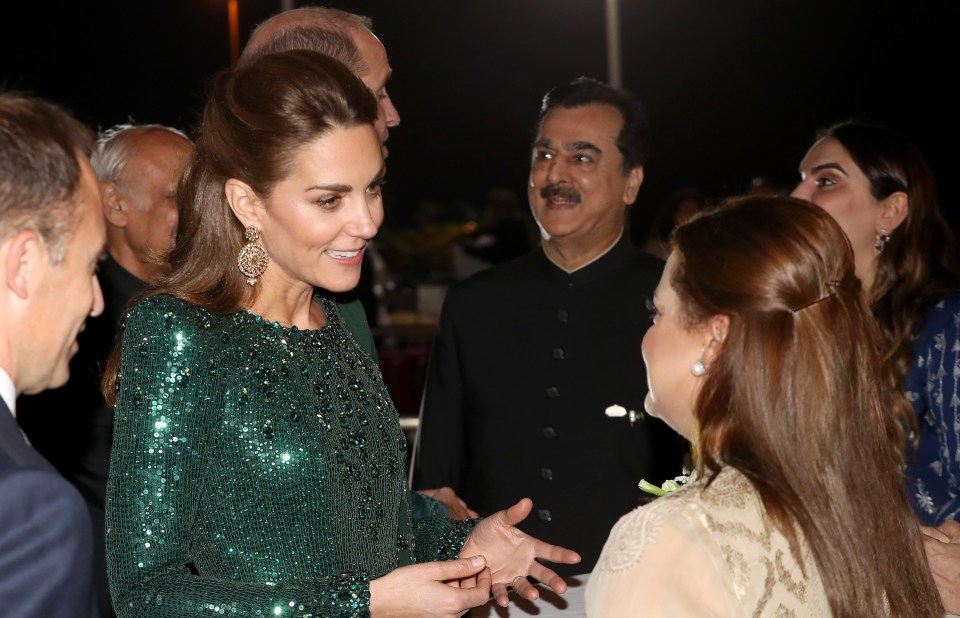  Kate mingling with guests at the special reception