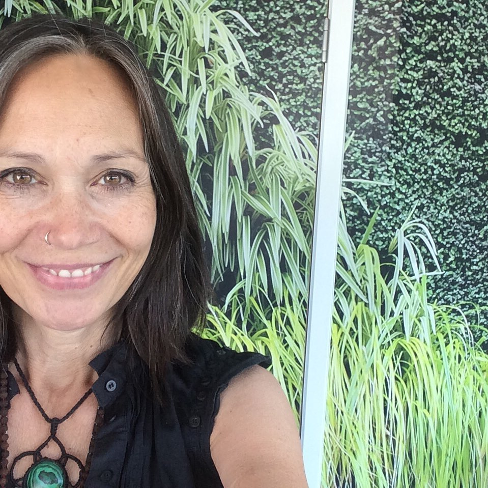  Leah Bracknell posted her last selfie on Instagram in July