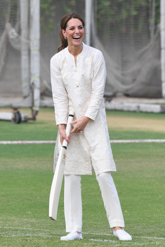  The Duchess of Cambridge attended a cricket showcase at the National Cricket Academy in Lahore