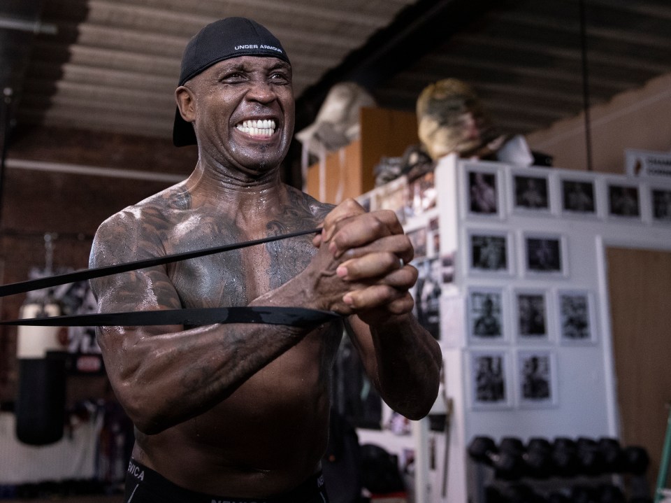  The 55-year-old boxing great grinds away in a gritty strength and conditioning session