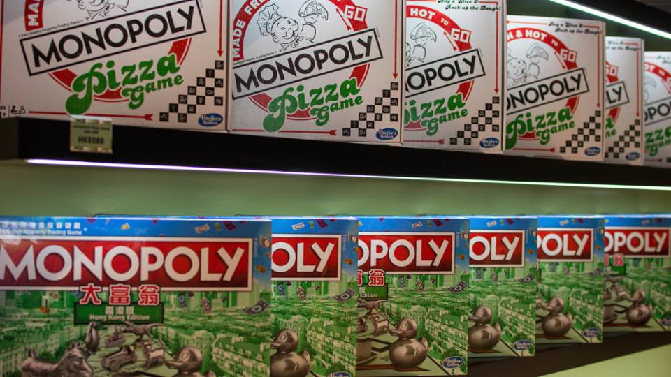 Take home a present with the Monopoly Dreams gift shop