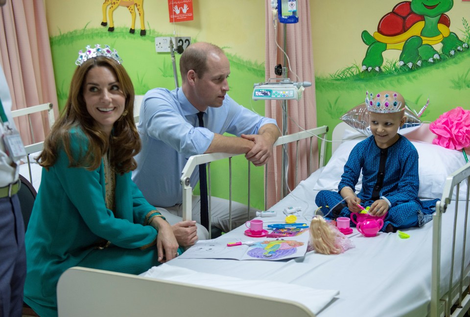  The Duke and Duchess of Cambridge visited a patient at Shaukat Khanum Memorial Cancer Hospital in Lahore, Pakistan on October 17