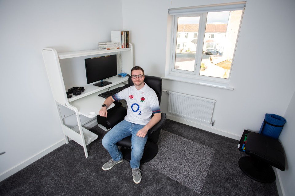 Luke uses the spare bedroom as an office for when he wants to browse online