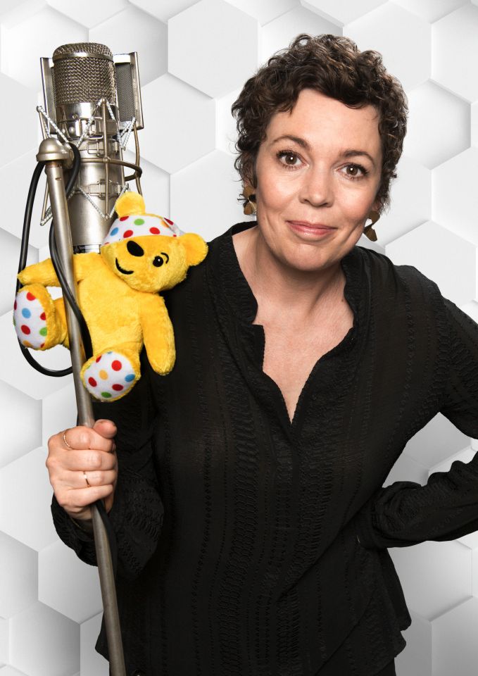  Olivia Colman is on song for Children In Need