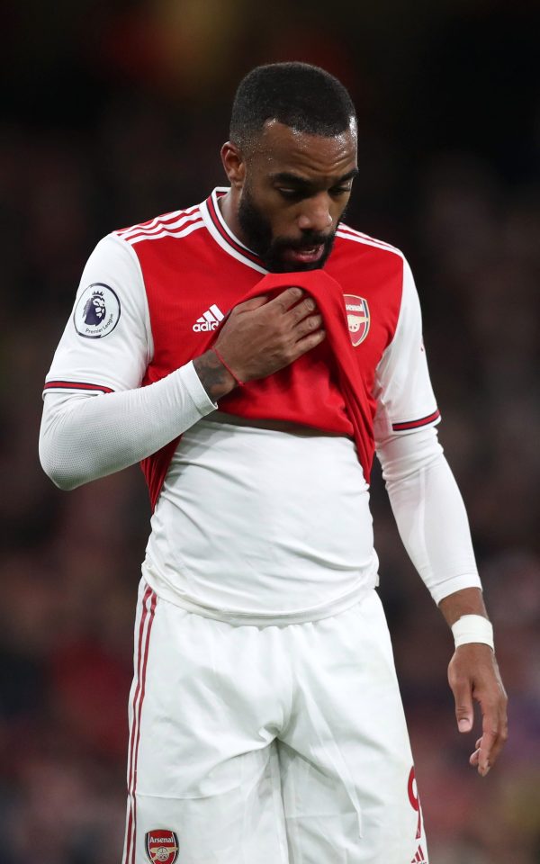  Alexandre Lacazette's actions raises a problem of dressing room unrest